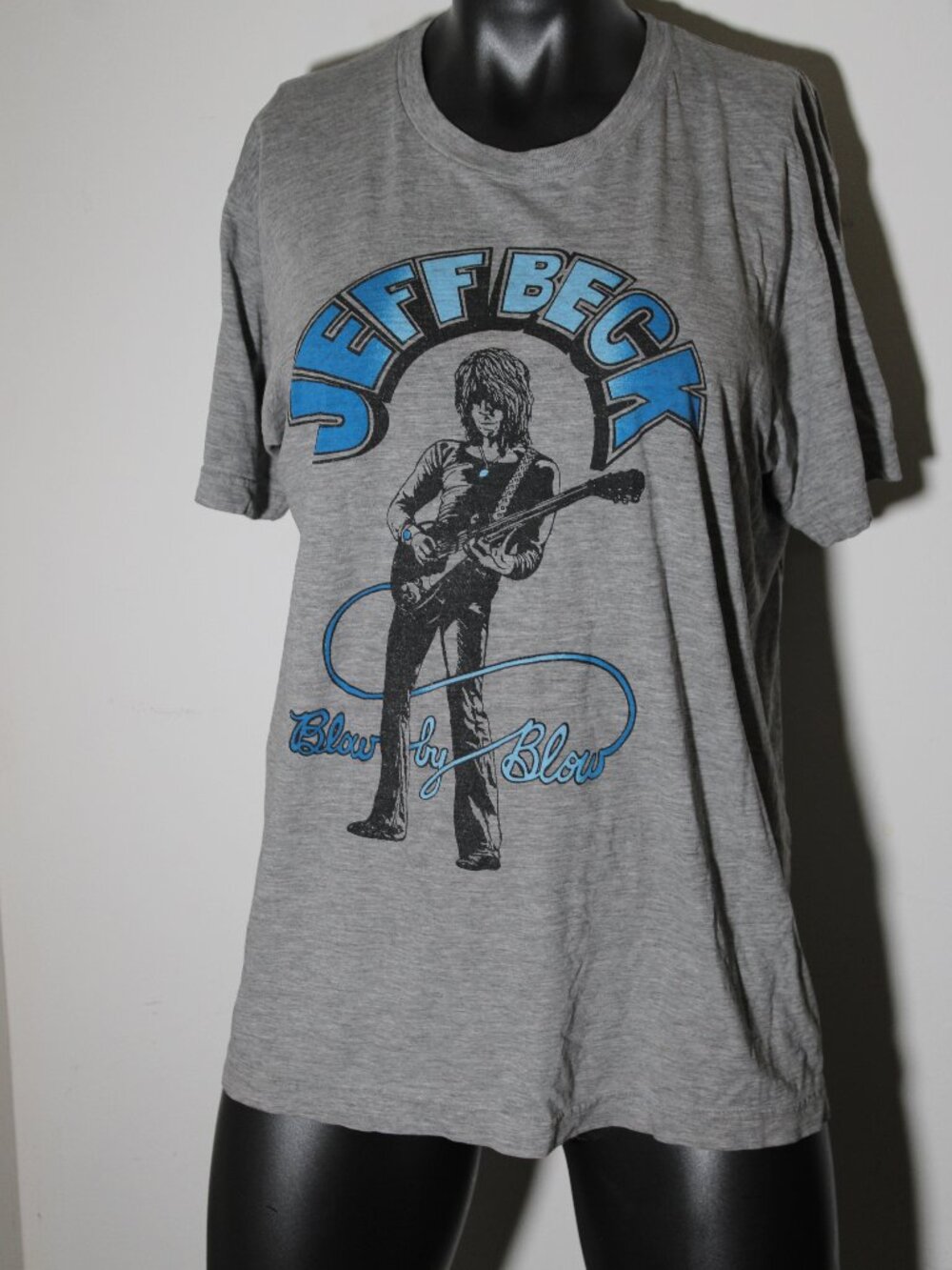 Vintage Jeff Beck Blow By Blow T-Shirt - Bill Graham Presents Tag - Gray Graphic